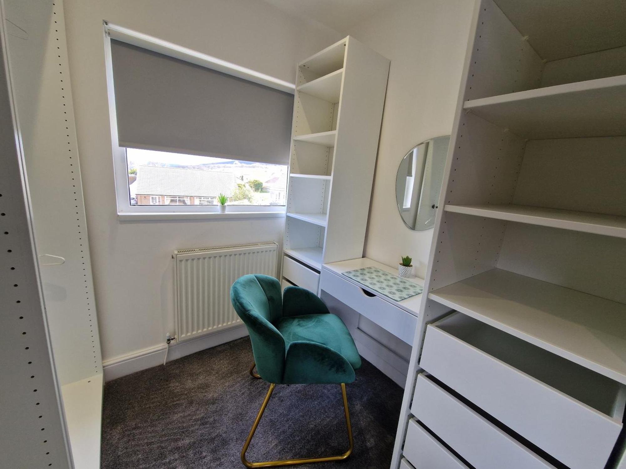 Holiday home Modern Detached 3 Bedroom With Off-road Parking & Bike Store Abercanaid