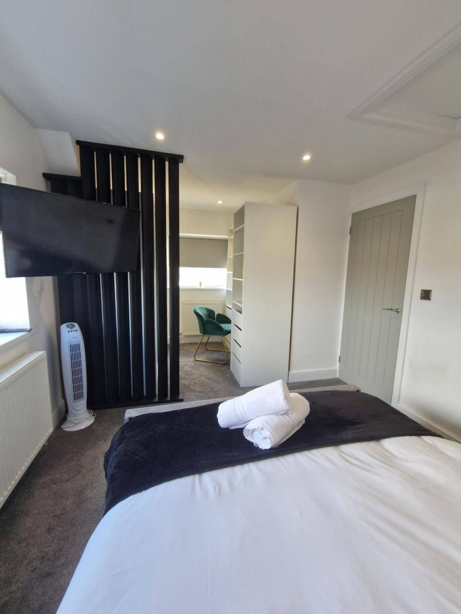 Modern Detached 3 Bedroom With Off-road Parking & Bike Store Abercanaid
