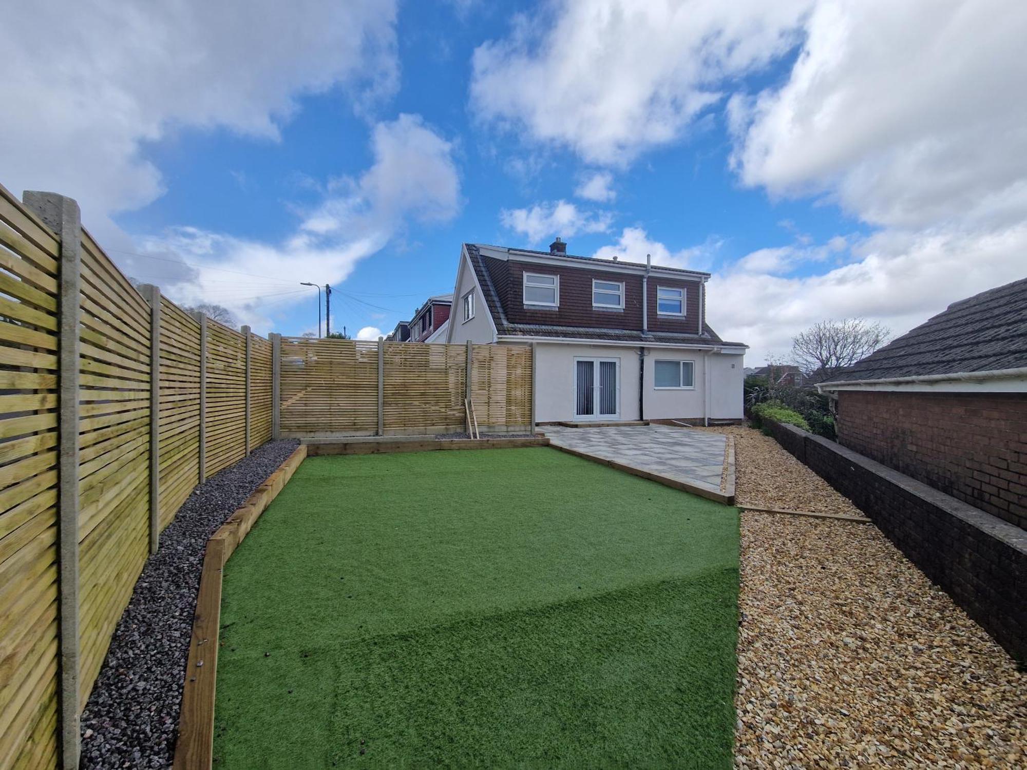 Modern Detached 3 Bedroom With Off-road Parking & Bike Store Holiday home *